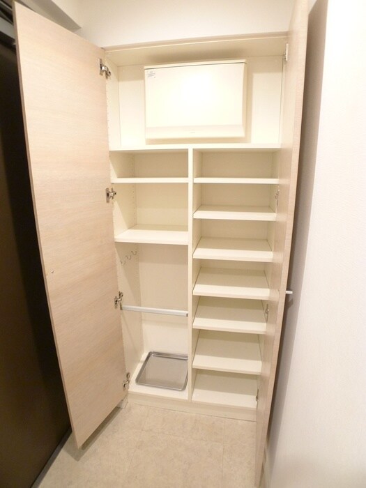 物件内観写真12　(靴箱)