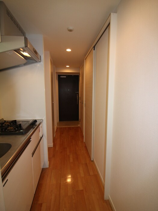 物件内観写真13　(玄関)