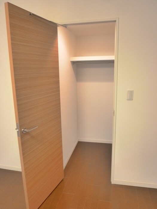 物件内観写真15　(収納)