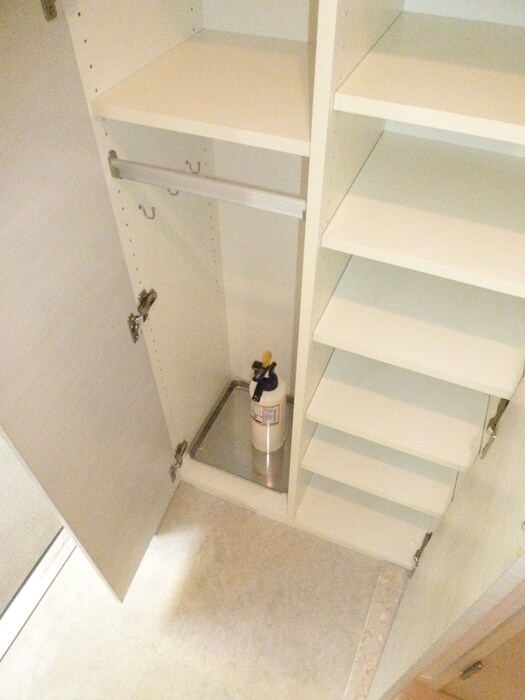 物件内観写真15　(靴箱)