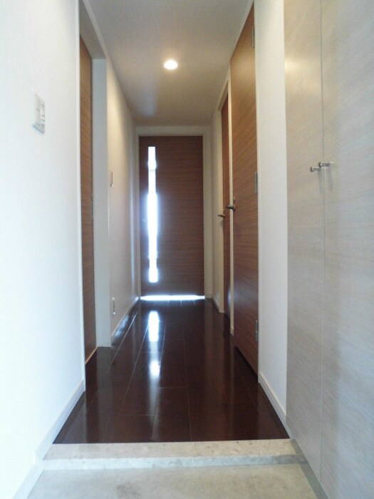 物件内観写真17　(廊下)