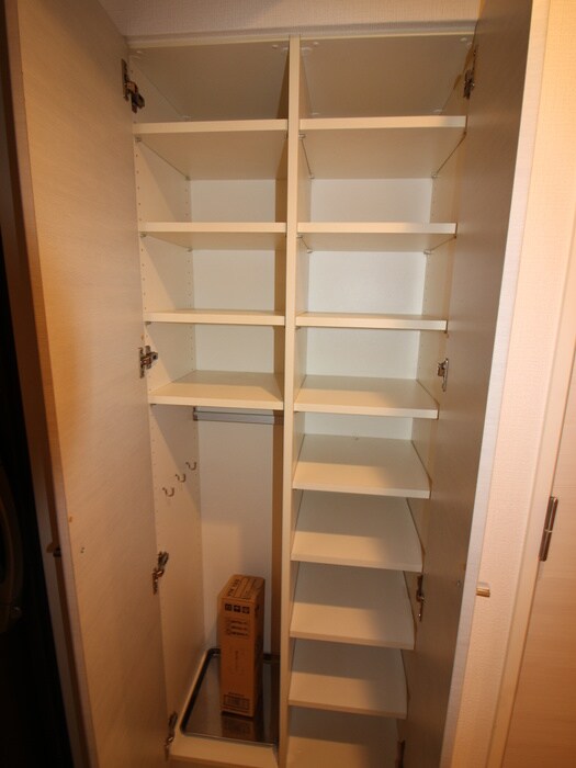 物件内観写真17　(収納)