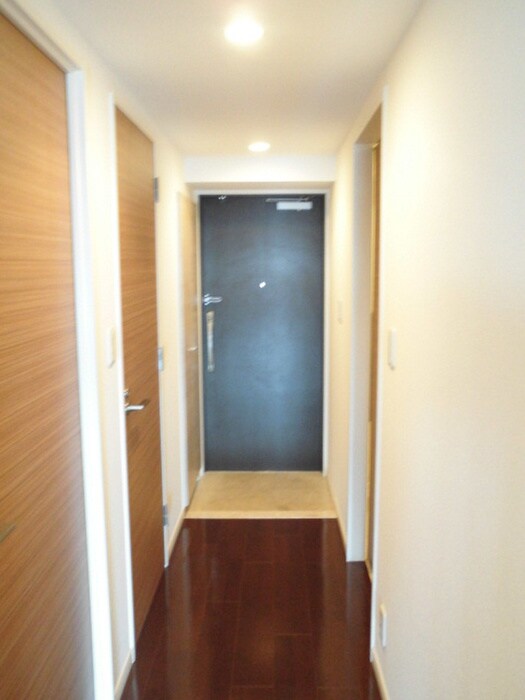 物件内観写真18　(玄関)