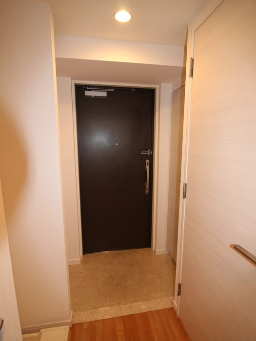 物件内観写真22　(玄関)