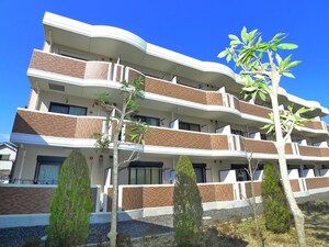 アルファマ外観写真