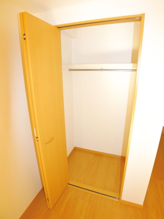 物件内観写真15　(収納)