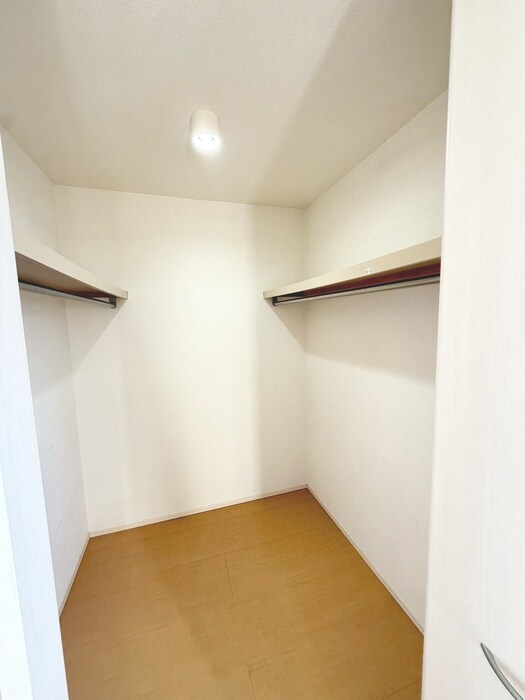 物件内観写真11　(収納)