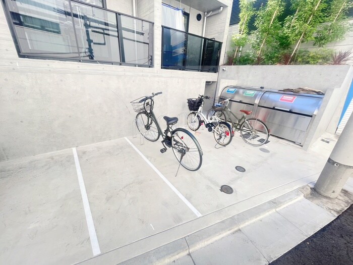 物件外観写真5　(駐輪場)