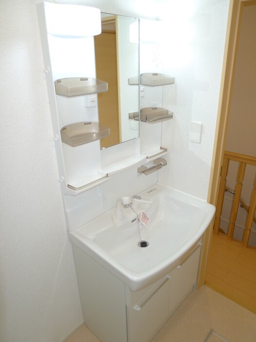 物件内観写真9　(洗面)