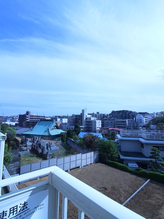 物件内観写真16　(室内からの展望)