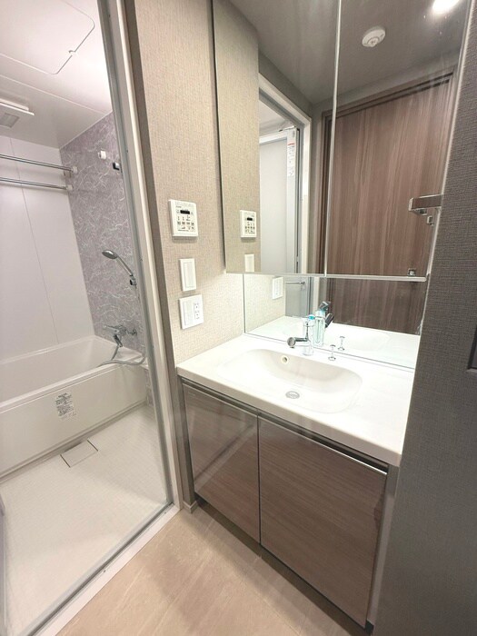 物件内観写真12　(洗面)