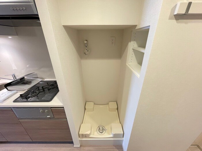 物件内観写真17　(洗濯機置場)