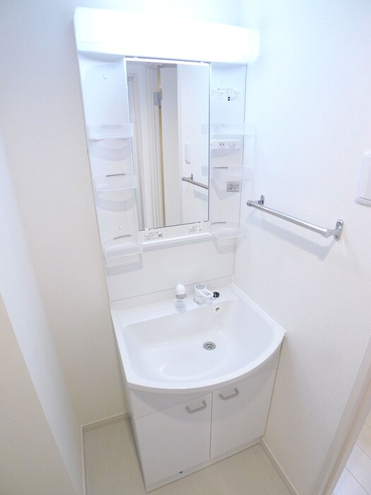 物件内観写真9　(洗面)