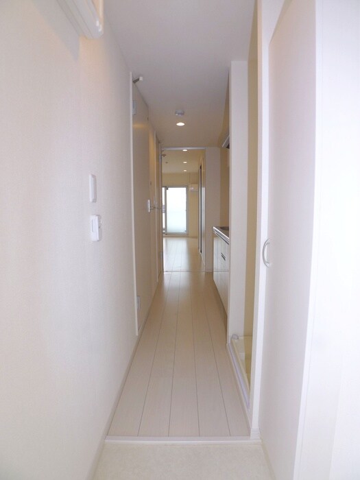 物件内観写真12　(玄関)