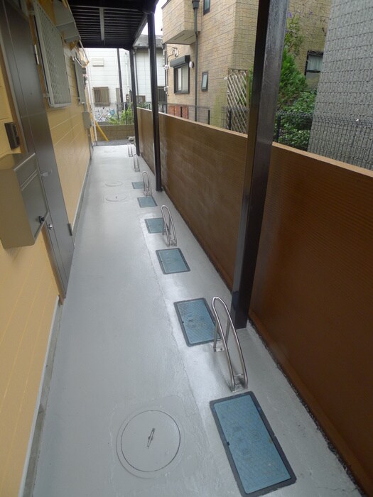 物件外観写真4　(駐輪場)