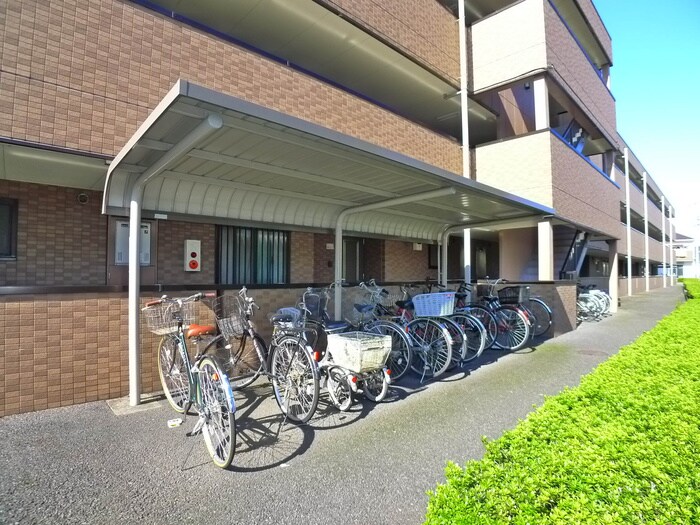 物件外観写真3　(駐輪場)