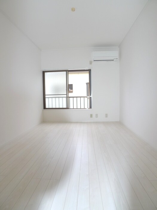 物件内観写真6　(居室)