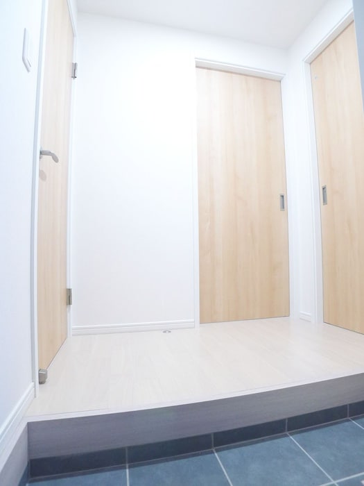 物件内観写真17　(玄関)