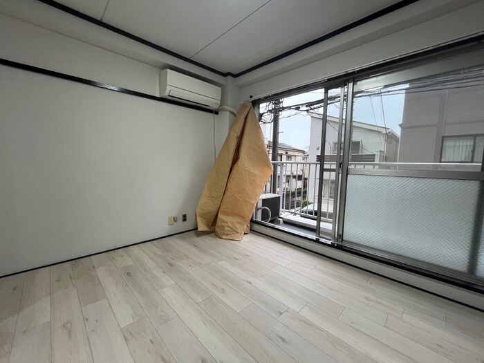 物件内観写真9　(居室)