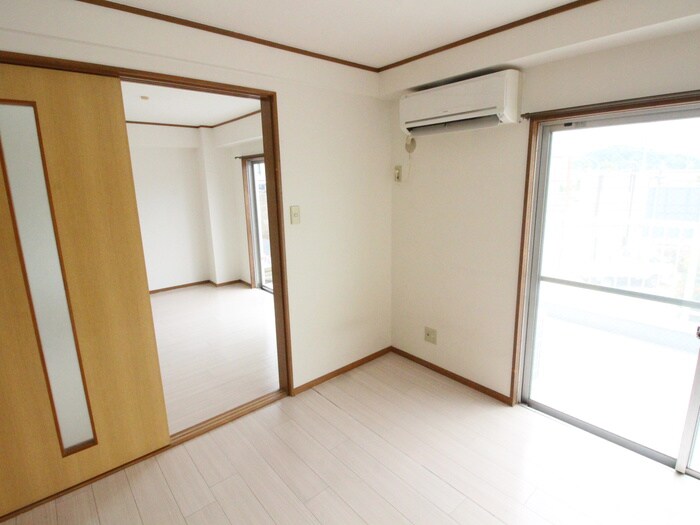 物件内観写真8　(居室)