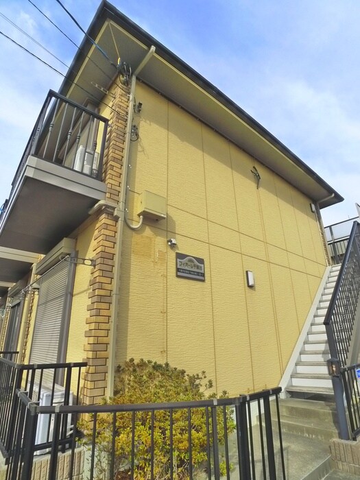 物件外観写真6　(エントランス部分)