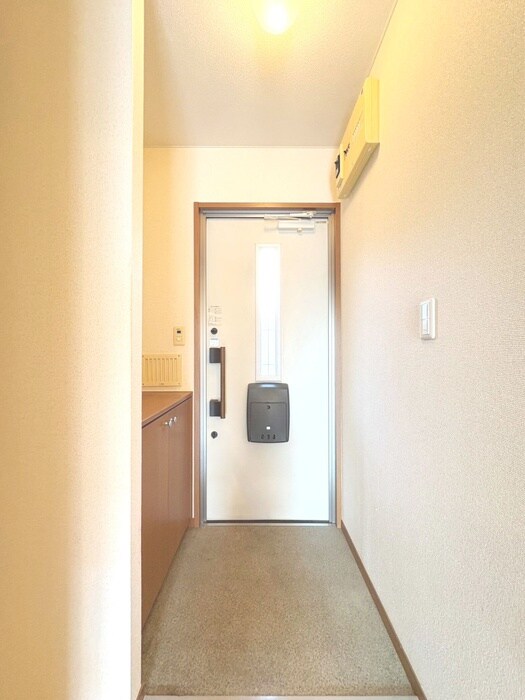 物件内観写真19　(玄関)