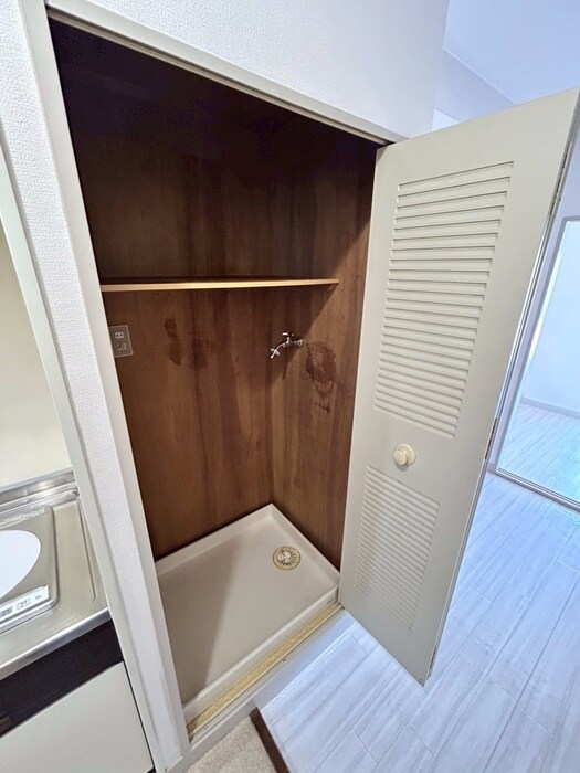 物件内観写真9　(洗濯機置場)