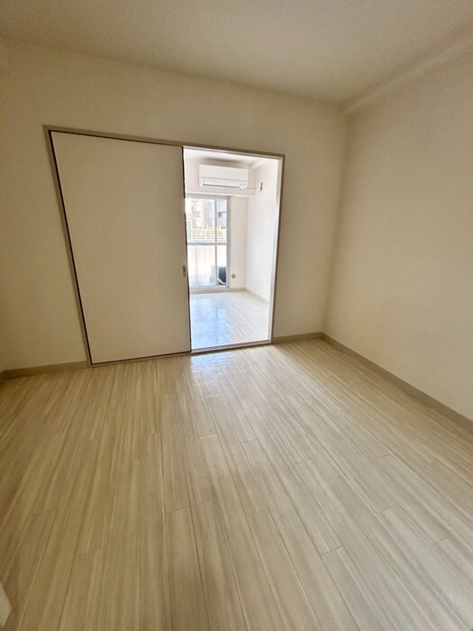 物件内観写真18　(居室)