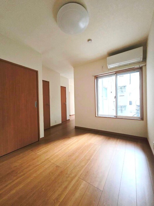 物件内観写真7　(居室)