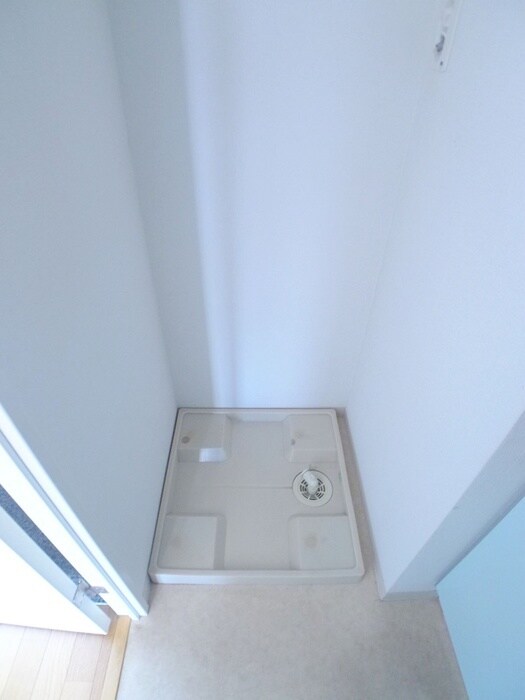 物件内観写真14　(洗濯機置場)