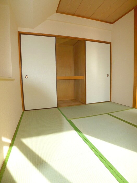 物件内観写真13　(収納)