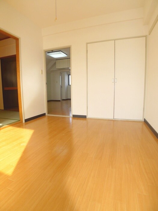 物件内観写真14　(居室)