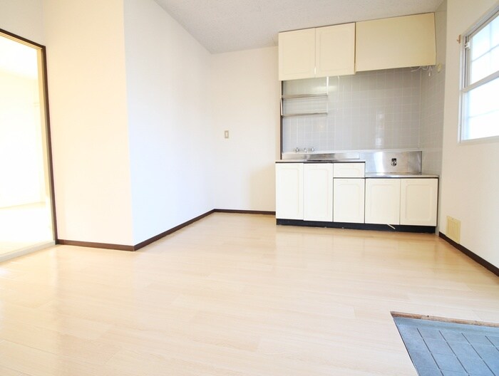 物件内観写真6　(居室)