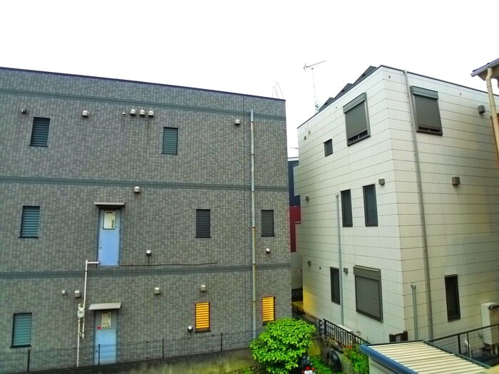 物件内観写真17　(室内からの展望)