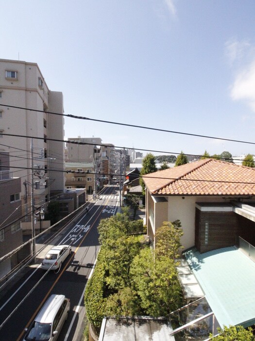 物件内観写真16　(室内からの展望)