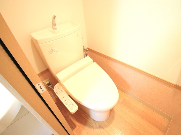 物件内観写真13　(トイレ)