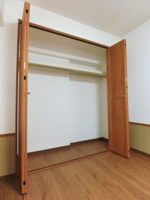 物件内観写真16　(収納)