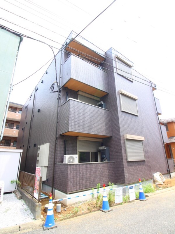 建築中
