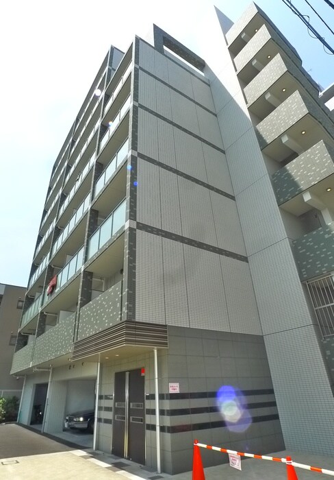 物件外観写真5　(エントランス部分)