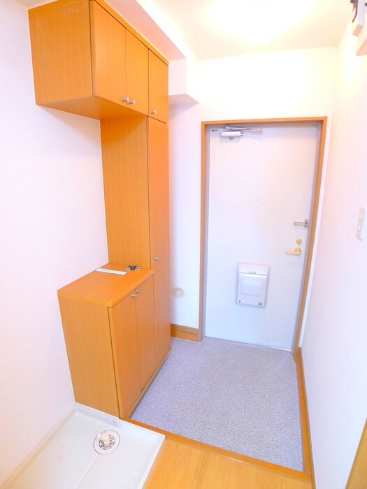 物件内観写真17　(玄関)