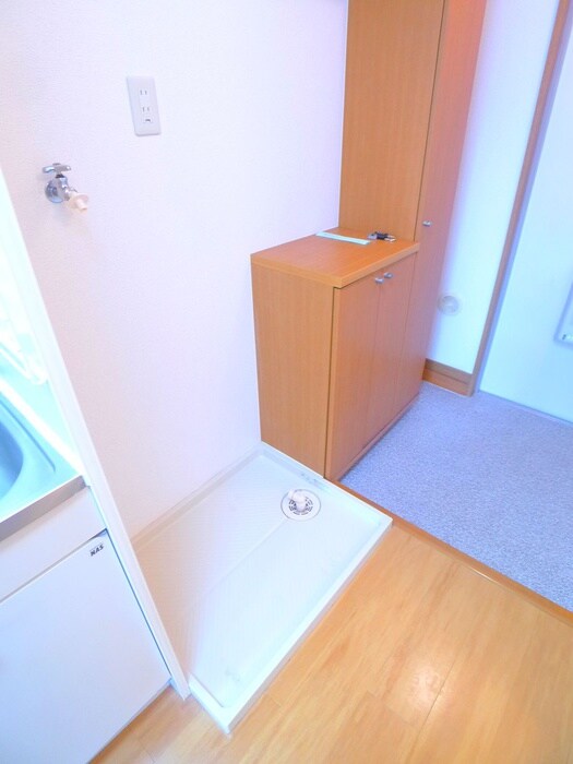 物件内観写真19　(洗濯機置場)