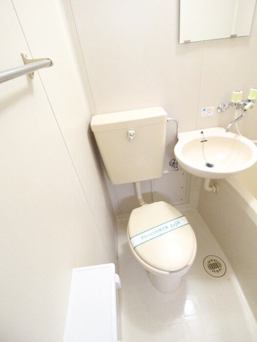 物件内観写真15　(トイレ)