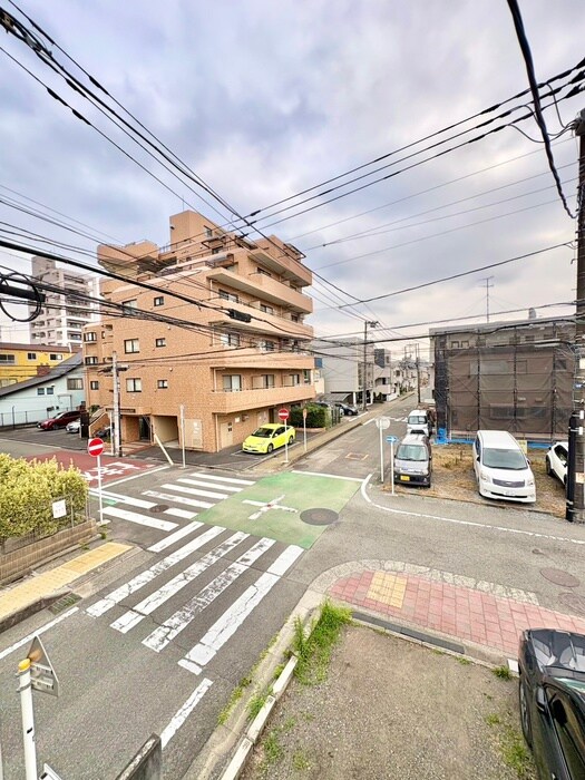 物件内観写真12　(室内からの展望)