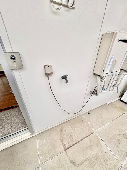 物件内観写真14　(洗濯機置場)