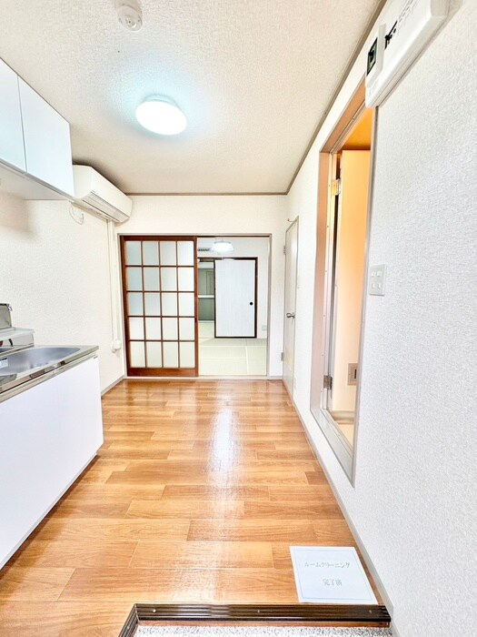 物件内観写真15　(廊下)