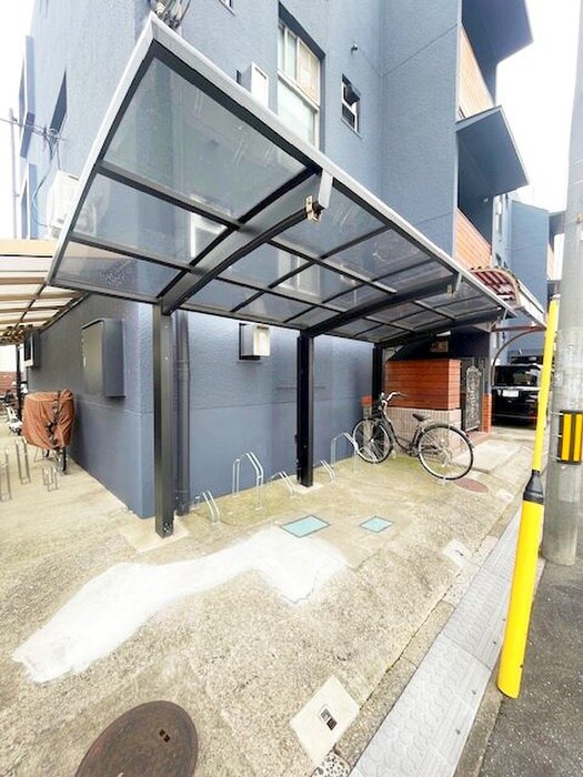 物件外観写真2　(駐輪場)