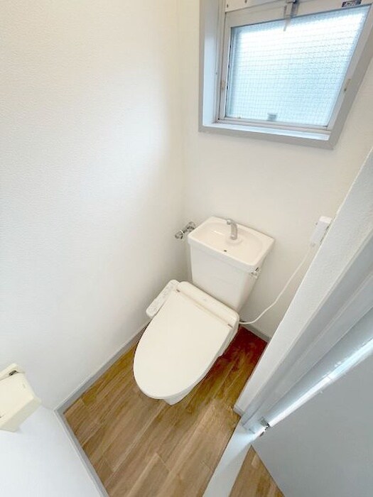 物件内観写真13　(トイレ)