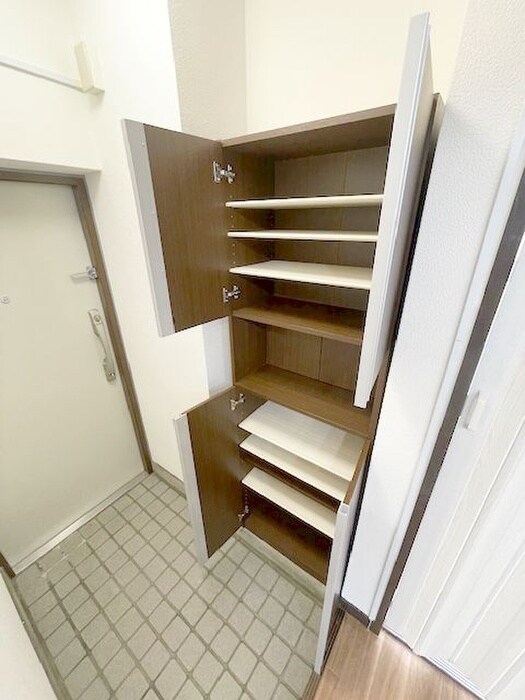物件内観写真18　(靴箱)