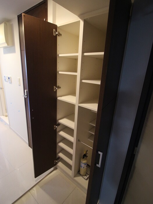 物件内観写真8　(靴箱)