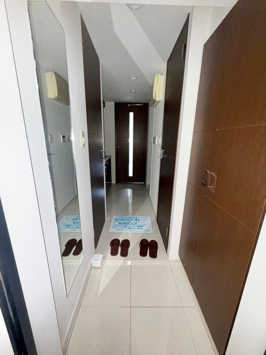 物件内観写真13　(玄関)